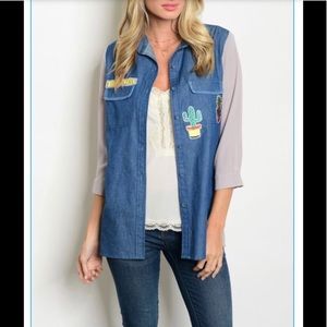 CLOSET CLOSING! Button Down Patch Detail Denim Top